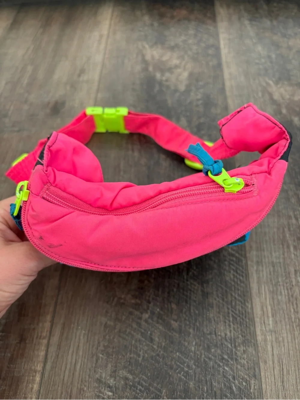 Columbia brand neon